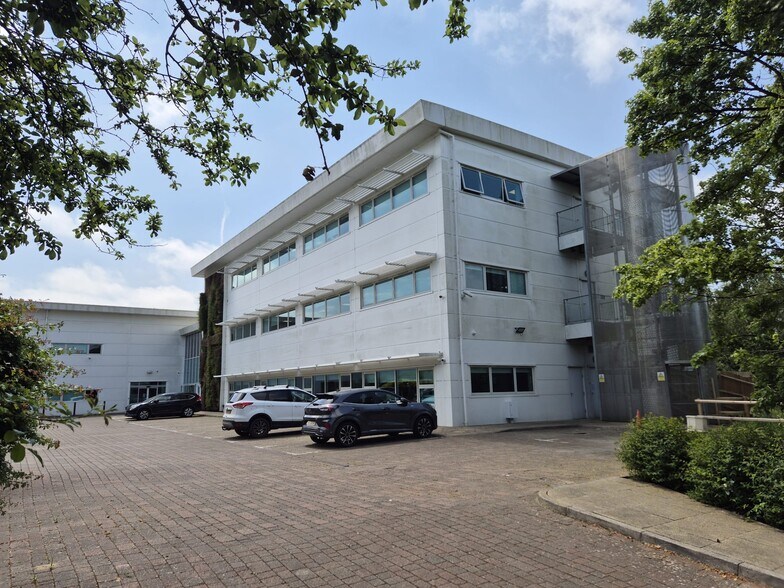 10 Nicholson Rd, Ryde à vendre - Photo du bâtiment - Image 1 de 9