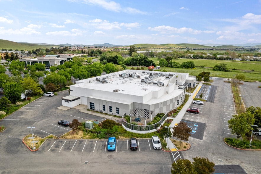 2441 Constitution Dr, Livermore, CA for lease - Building Photo - Image 2 of 6