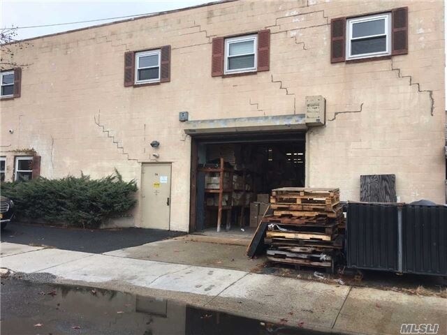 More details for 16 McCarthy Rd, Island Park, NY - Industrial for Lease