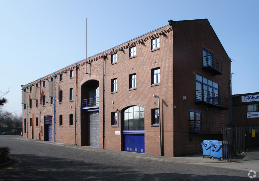 Canal Pl, Leeds à louer - Photo du bâtiment - Image 2 de 2