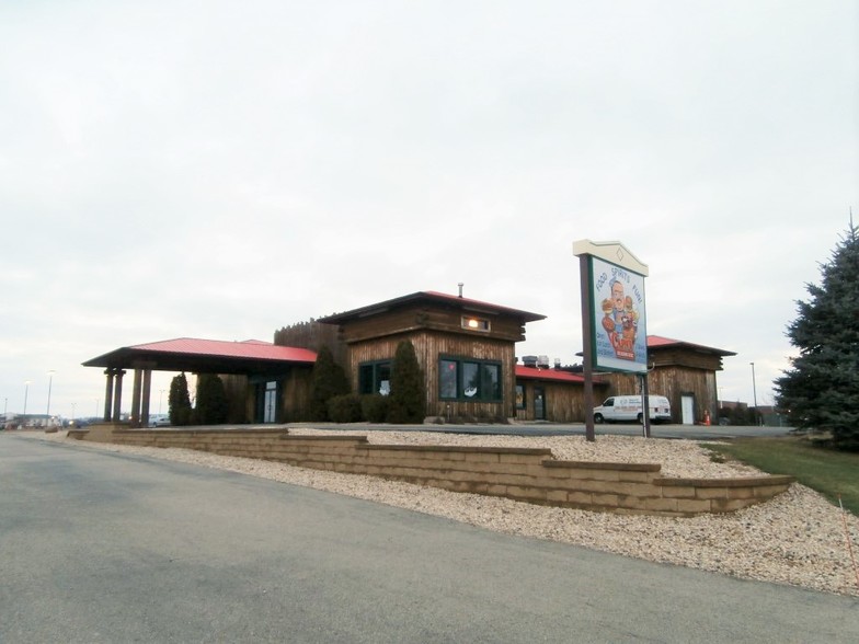 855 Lexington Blvd, Fort Atkinson, WI for sale - Primary Photo - Image 1 of 1