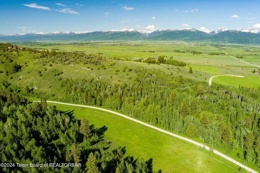 5450 Dry Henderson Rd, Victor, ID à vendre - Photo du bâtiment - Image 3 de 72