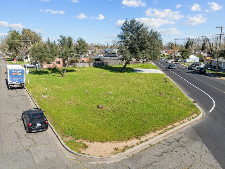 705-711 Oak St, Roseville, CA for sale - Building Photo - Image 2 of 11