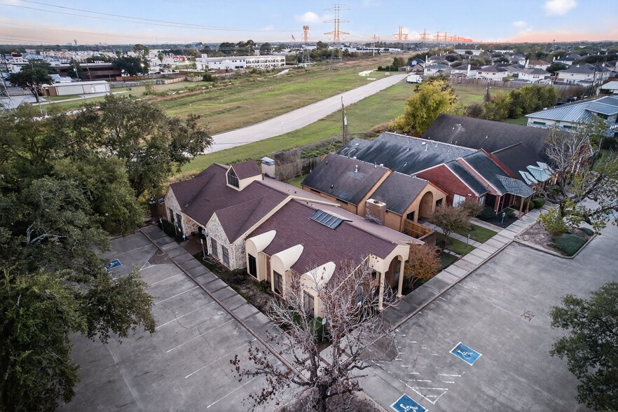 11111 Jones Rd, Houston, TX for sale - Building Photo - Image 2 of 21