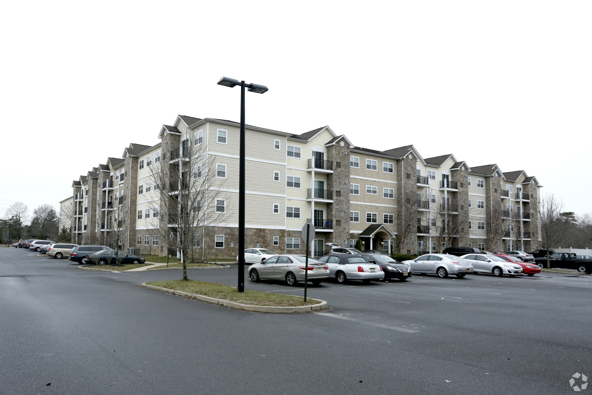 415-419 Cedar Bridge Ave, Lakewood, NJ for lease Primary Photo- Image 1 of 36