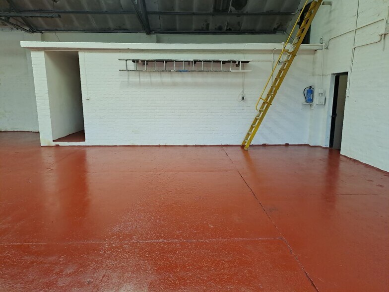 70 Hayes Ln, Stourbridge à louer - Photo principale - Image 1 de 4