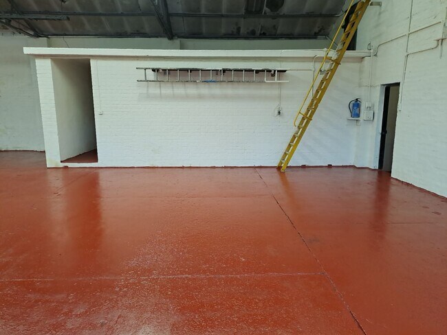 More details for 70 Hayes Ln, Stourbridge - Flex for Lease