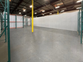 5625 E Firestone Blvd, South Gate, CA for lease Interior Photo- Image 2 of 5