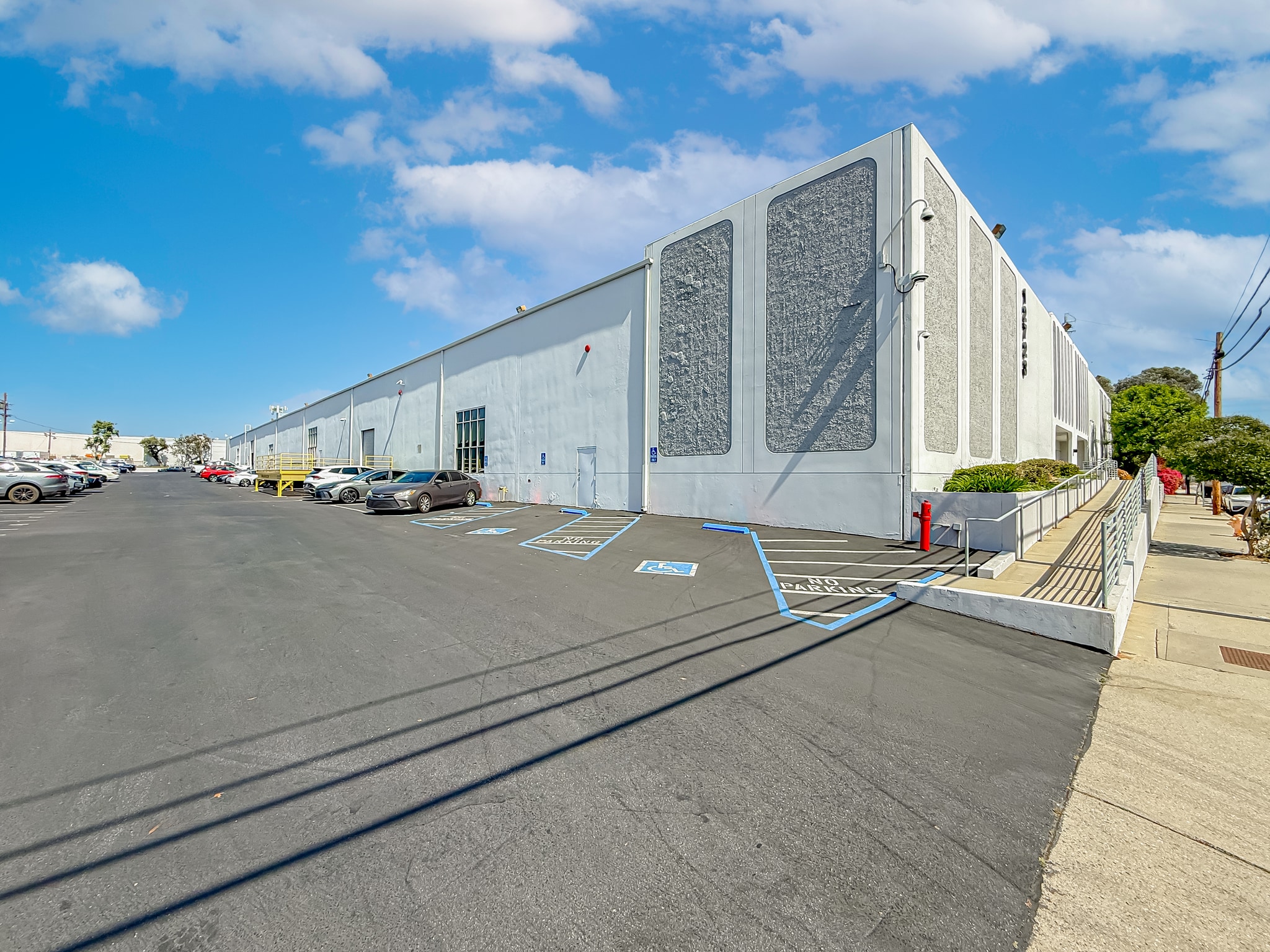 12723 Wentworth St, Pacoima, CA for lease Building Photo- Image 1 of 7