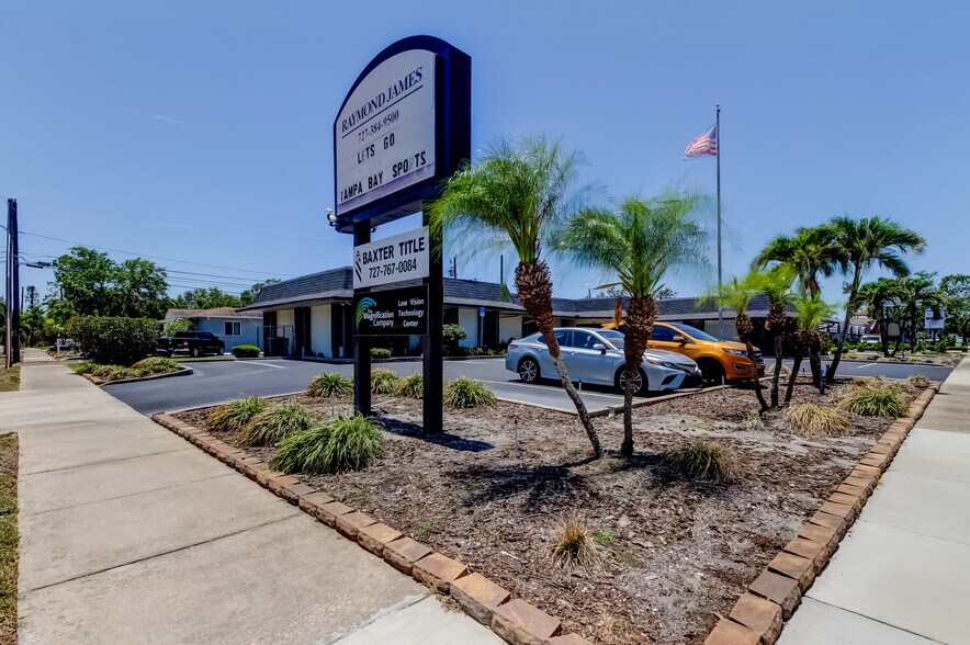 6500-6514 Central Ave, Saint Petersburg, FL à vendre - Photo du bâtiment - Image 3 de 51