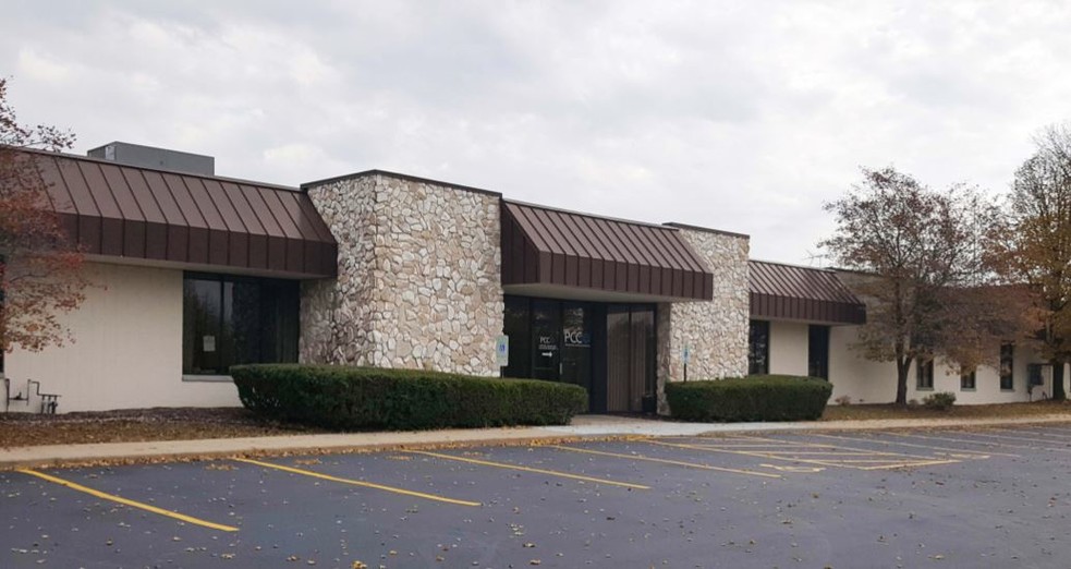 N114W18770 Clinton Dr, Germantown, WI for lease - Building Photo - Image 1 of 5