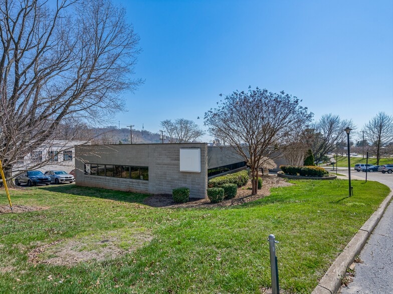86 Asheland Ave, Asheville, NC à louer - Photo du bâtiment - Image 3 de 45