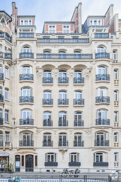 105 Rue Jouffroy D'Abbans, Paris for lease - Building Photo - Image 3 of 4