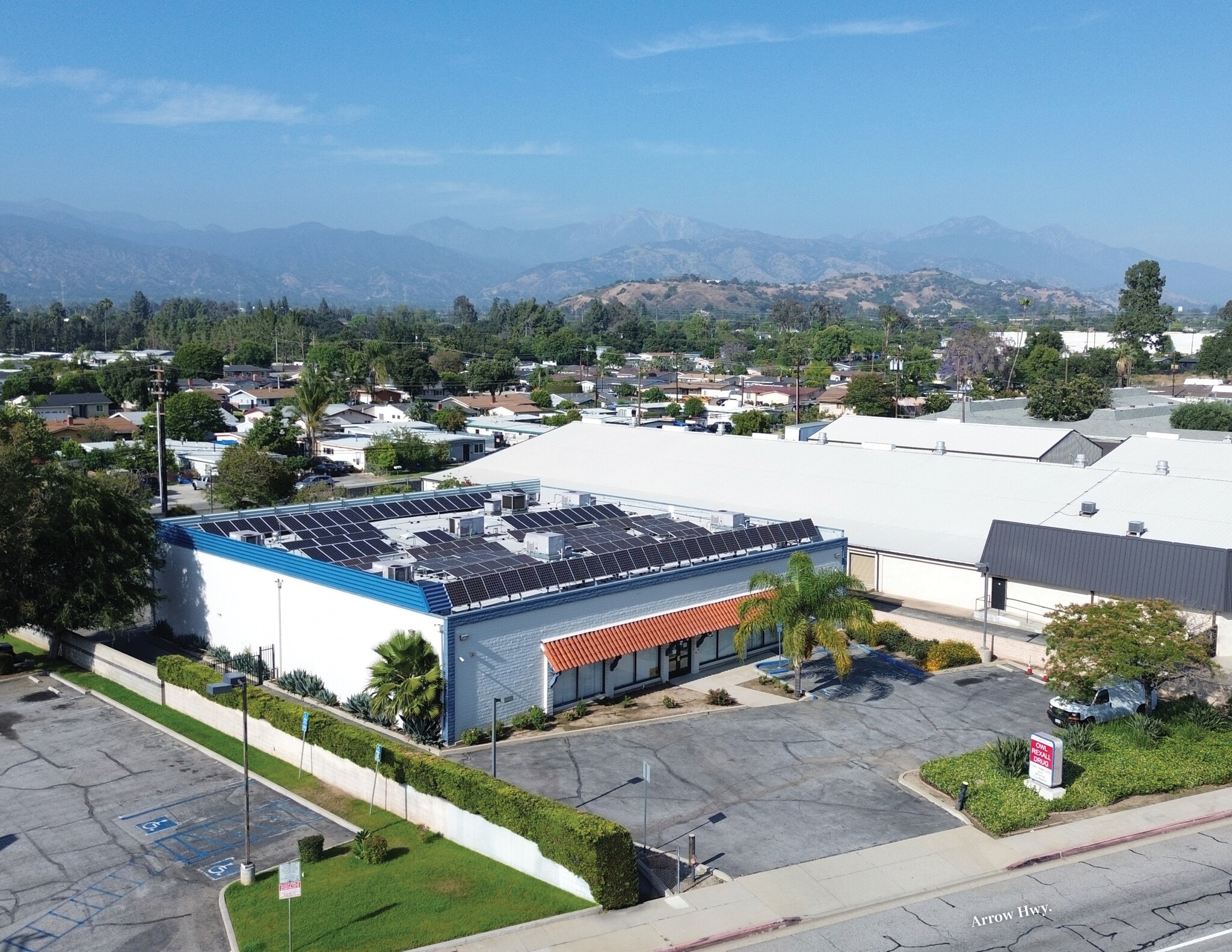 837 W Arrow Hwy, Glendora, CA à vendre Photo du bâtiment- Image 1 de 10