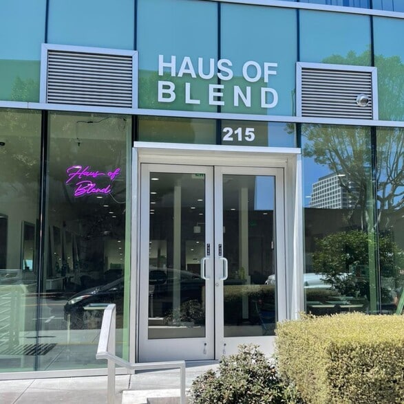 215 California ave, Glendale, CA for lease - Primary Photo - Image 1 of 2