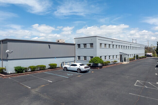 More details for 6901 N Crescent Blvd, Pennsauken, NJ - Industrial for Lease