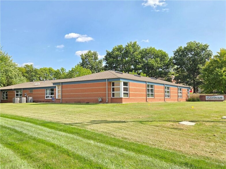 401 N East St, Paola, KS à vendre - Photo du bâtiment - Image 1 de 17