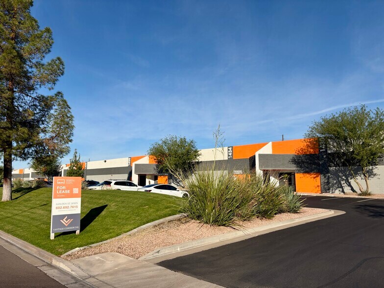 1430-1454 W 12th Pl, Tempe, AZ à louer - Photo du bâtiment - Image 2 de 5