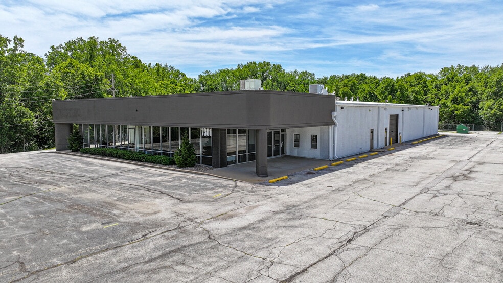 7301 State Ave, Kansas City, KS for sale - Building Photo - Image 1 of 3