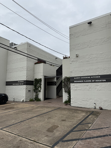 3508-3514 Lake St, Houston, TX for lease - Building Photo - Image 3 of 5