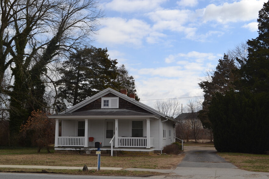 602 N 6th St, Denton, MD for sale - Building Photo - Image 2 of 4