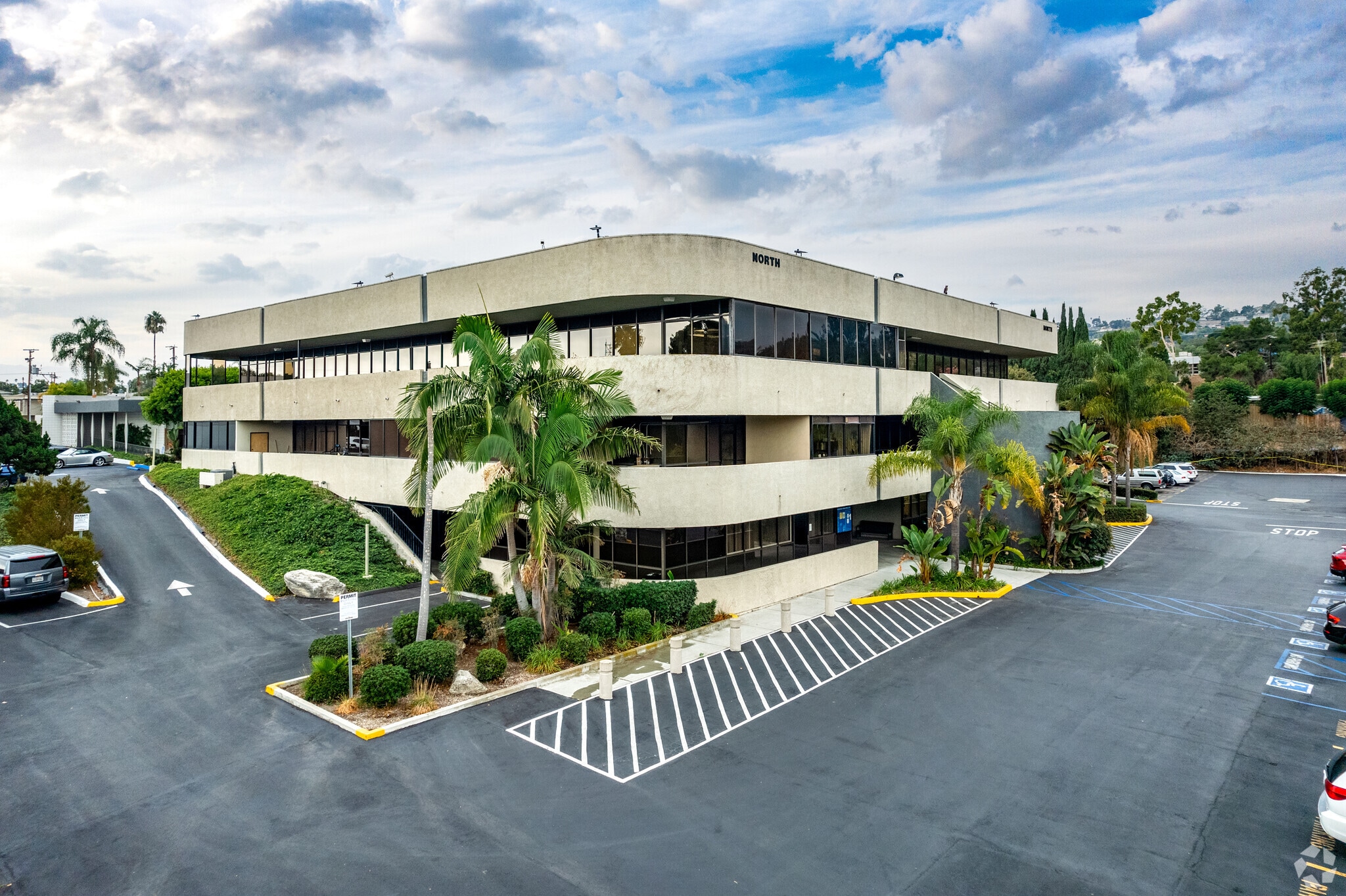 1360 W 6th St, San Pedro, CA for lease Primary Photo- Image 1 of 13