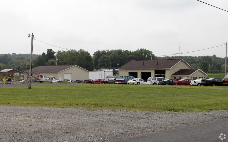10320 Brosius Rd, Garrettsville, OH à vendre - Photo du bâtiment - Image 2 de 6