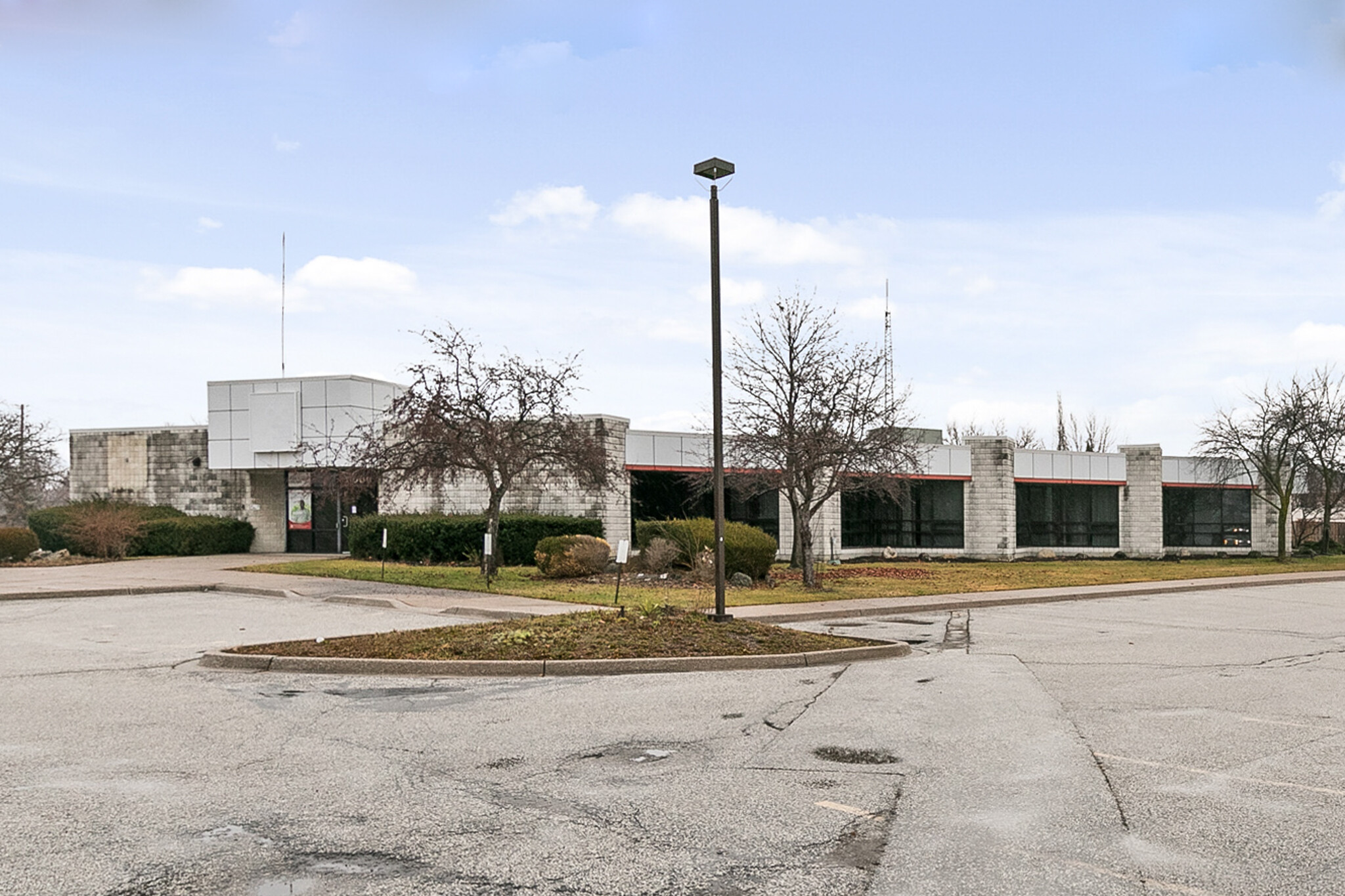 3909 Grand Marais Rd, Windsor, ON for lease Building Photo- Image 1 of 46