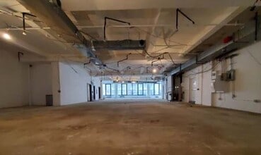 57 W 38th St, New York, NY for lease Interior Photo- Image 2 of 5