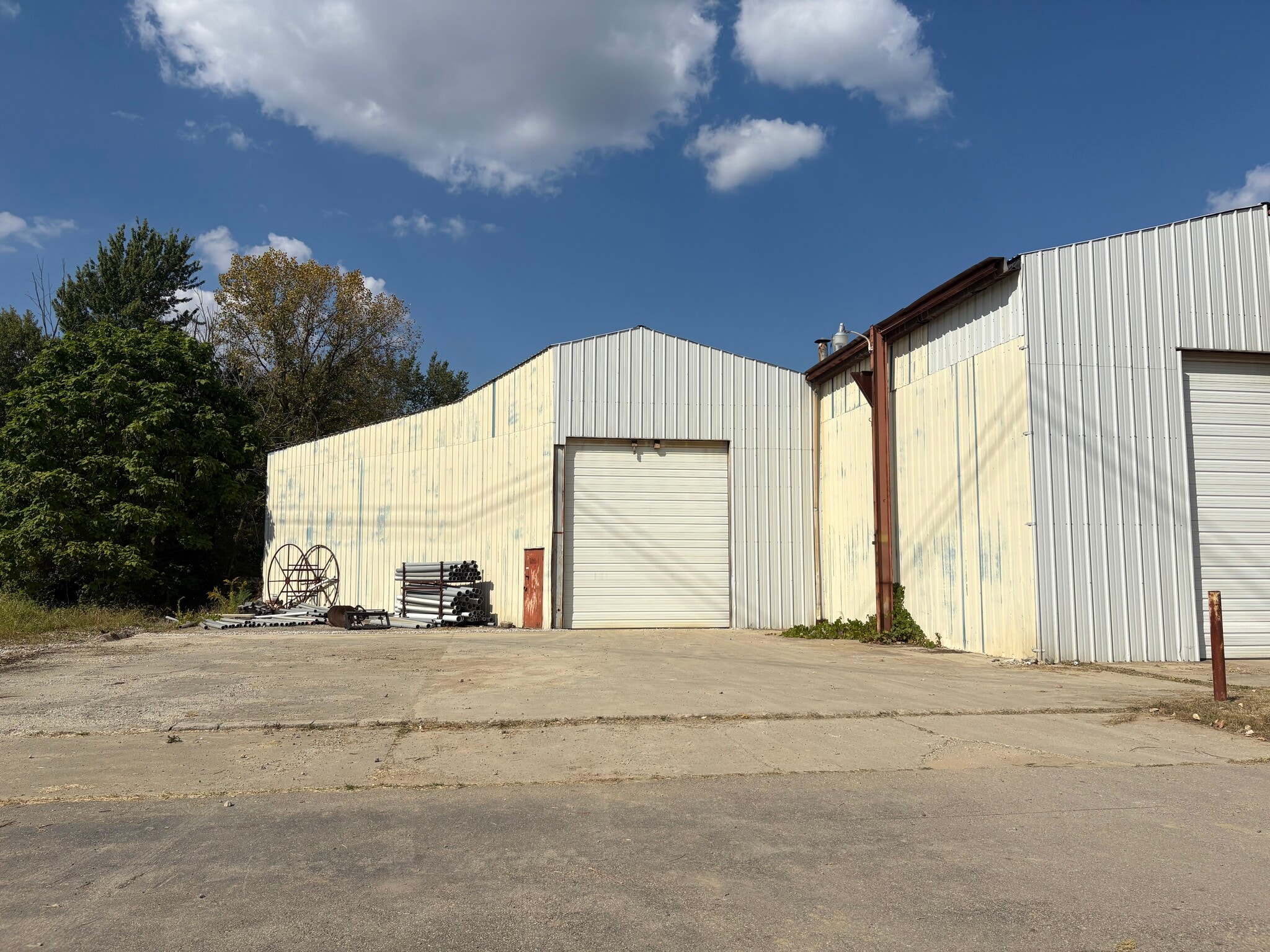 5522 A N Center St, Hilliard, OH for lease Building Photo- Image 1 of 13