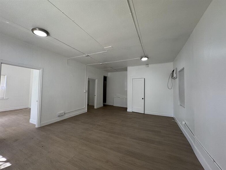 1417 W 11th St, Los Angeles, CA for lease - Interior Photo - Image 3 of 10