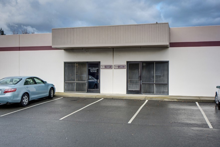 4740 E 2nd St, Benicia, CA à louer - Photo du bâtiment - Image 3 de 24