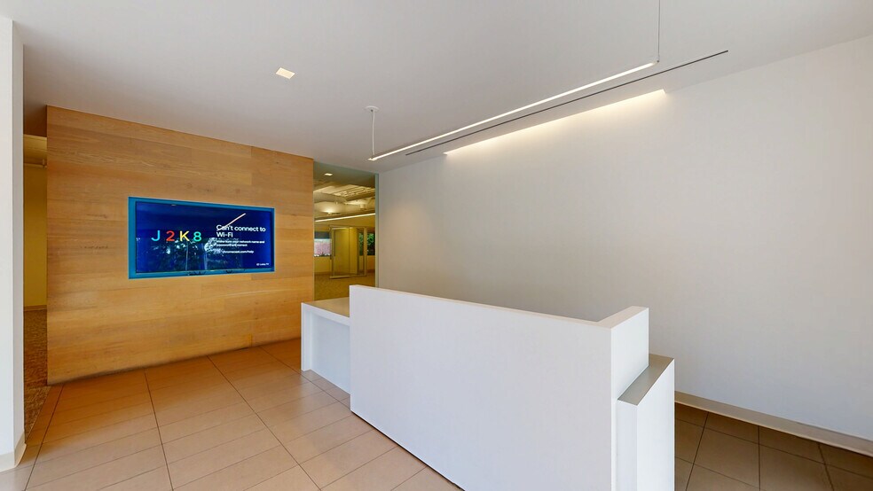 2220 N University Dr, Newport Beach, CA à louer - Numérisation 3D de Matterport - Image 2 de 24