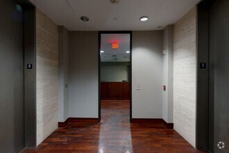 5251 Westheimer Rd, Houston, TX à louer Numérisation 3D de Matterport- Image 1 de 3