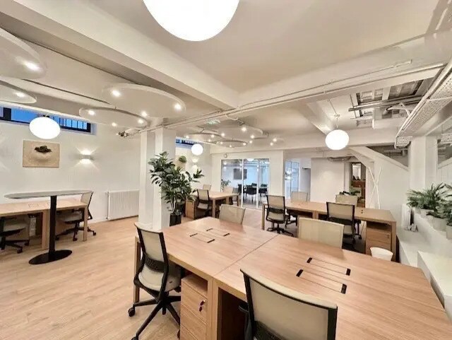 Bureau dans Paris à vendre - Photo du bâtiment - Image 1 de 18
