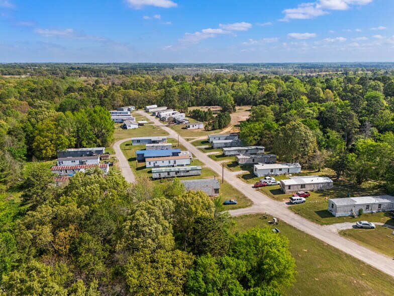 120 Liberty Ln, Mount Vernon, TX à vendre - Photo du bâtiment - Image 2 de 14