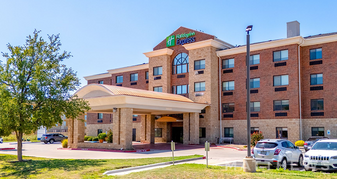 Holiday Inn Express & Suites Lubbock West - Motel