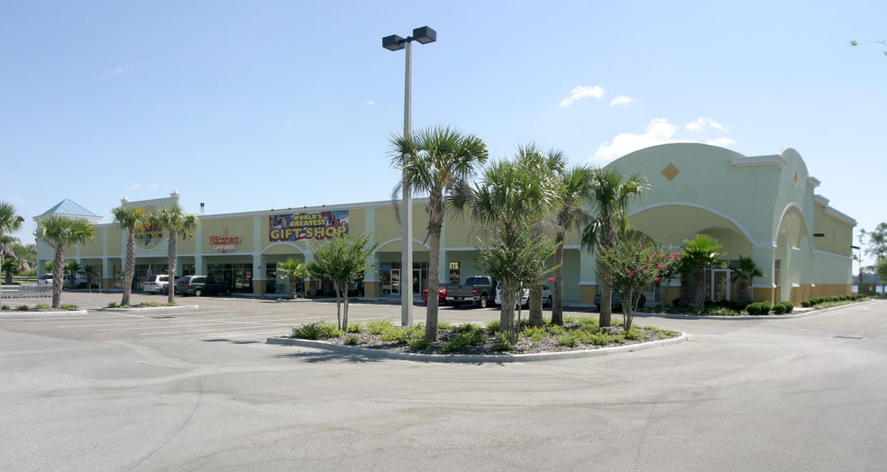 13605 S Apopka Vineland Rd, Orlando, FL à vendre - Photo du bâtiment - Image 2 de 3