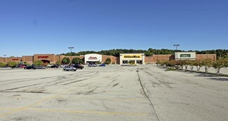 Plus de détails pour 4798 S Moorland Rd, New Berlin, WI - Commerce de détail à louer