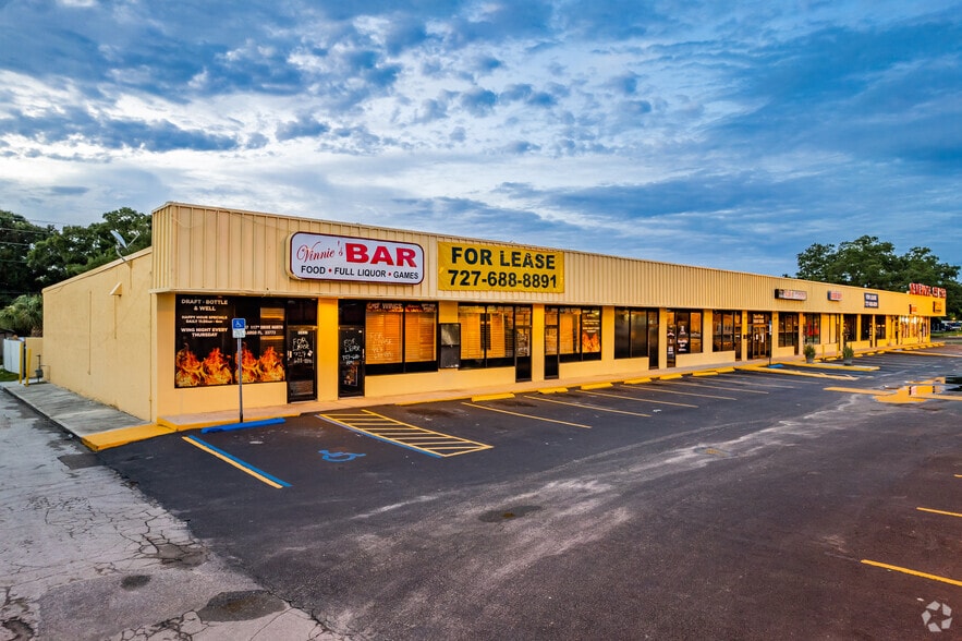 10601-10641 117th Dr, Largo, FL for lease - Building Photo - Image 3 of 16