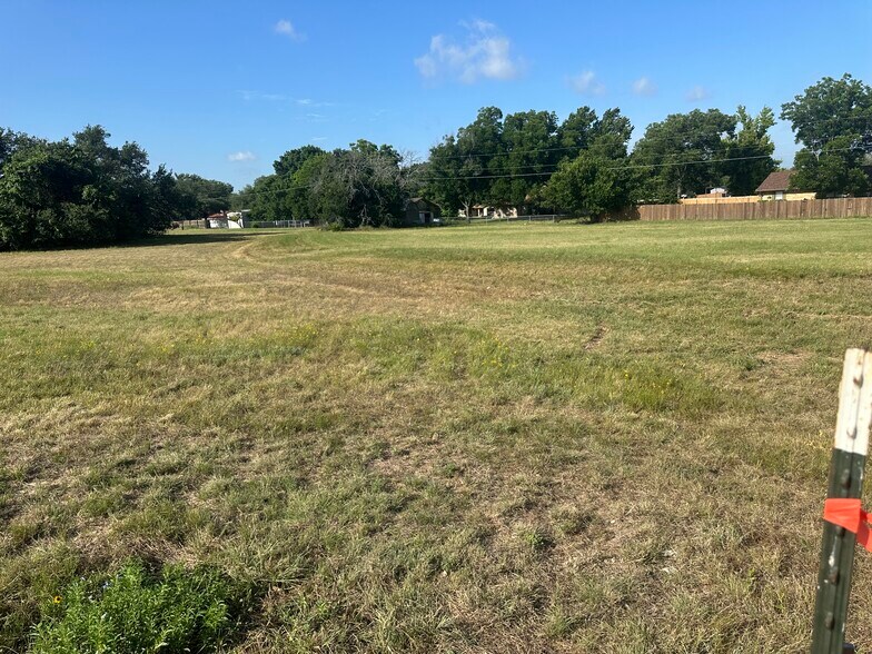 2029 HWY 183, Lampasas, TX à vendre - Photo du bâtiment - Image 3 de 9