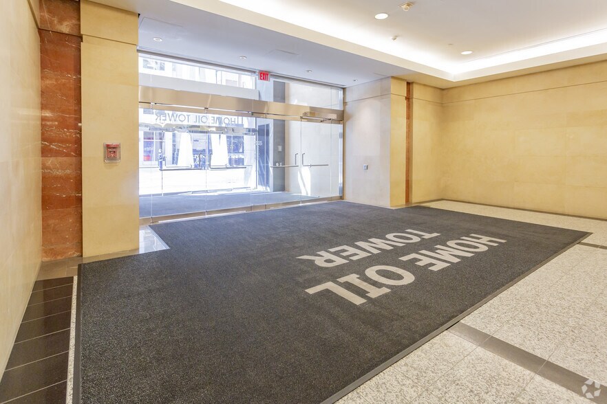 324 8th Ave SW, Calgary, AB à louer - Hall d’entrée - Image 3 de 7