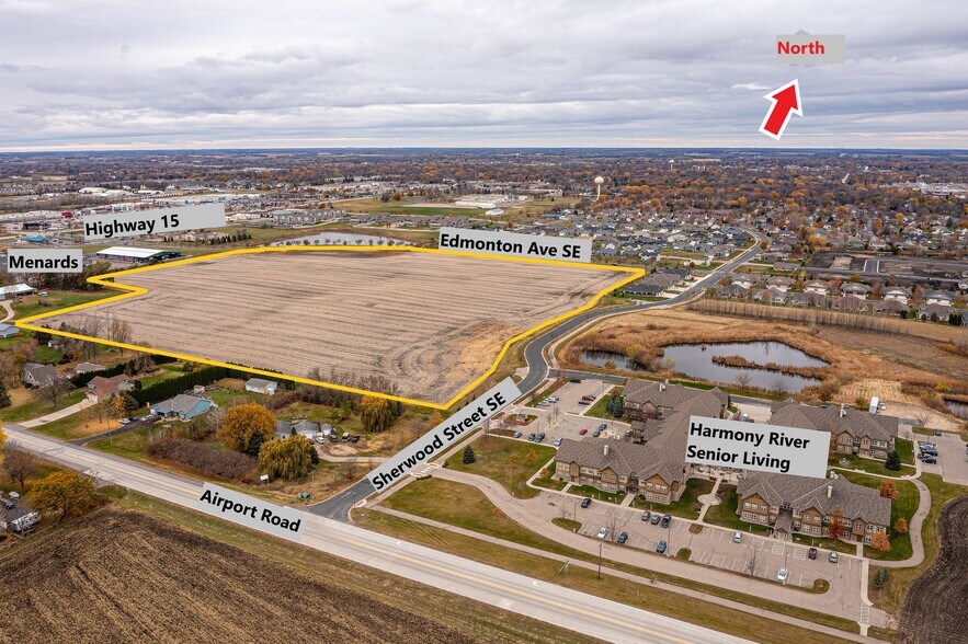 Edmonton Ave, Hutchinson, MN à vendre - Photo du bâtiment - Image 3 de 5
