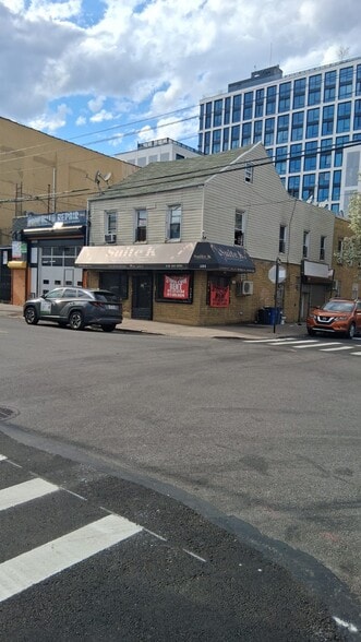 290 Barbey St, Brooklyn, NY for lease - Building Photo - Image 2 of 6