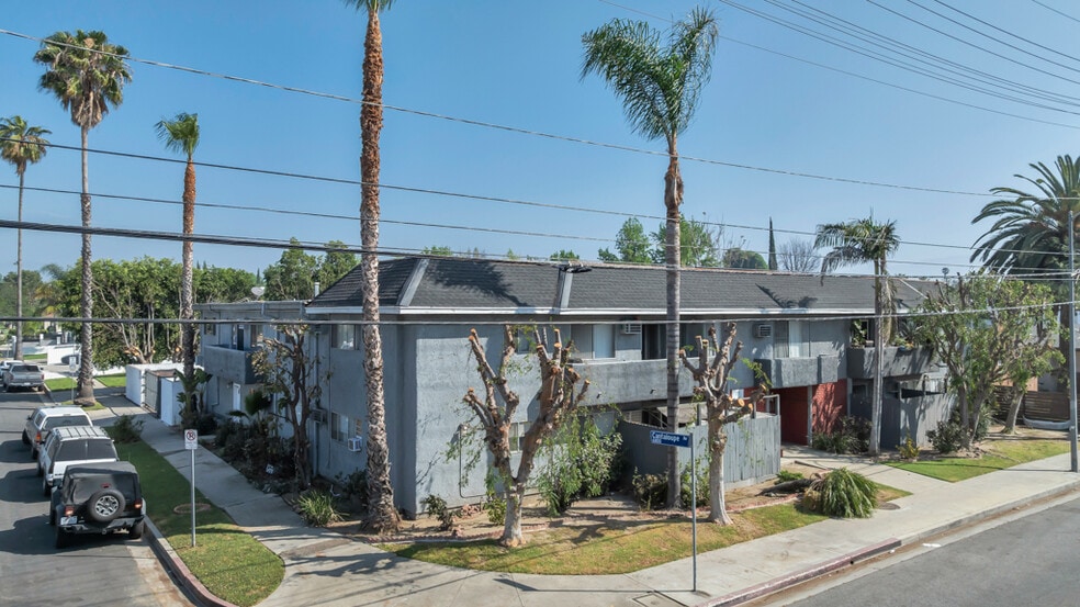 13825 Vanowen St, Van Nuys, CA for sale - Building Photo - Image 3 of 36