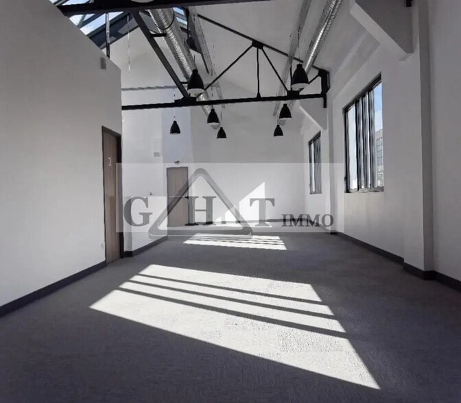 Industrial in Ivry-sur-Seine for lease - Interior Photo - Image 2 of 8