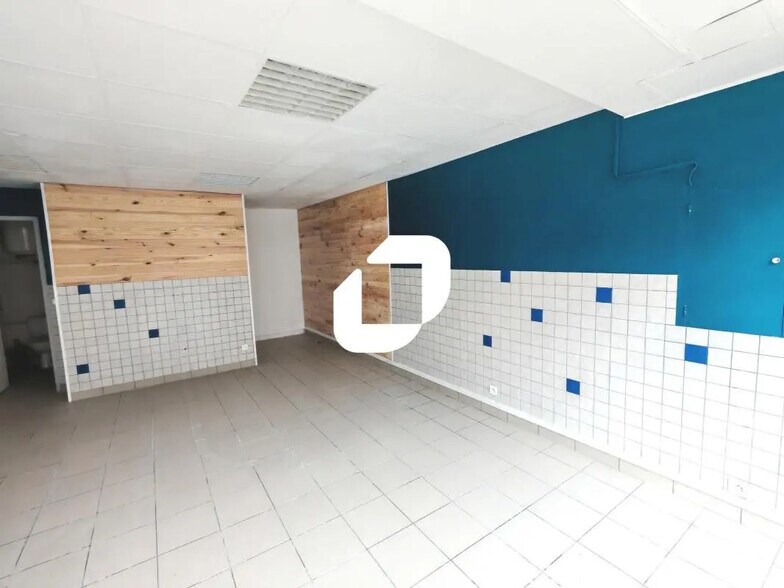 77 Avenue Jean Jaurès, Reims à louer - Photo du bâtiment - Image 3 de 4