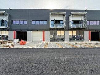 Plus de détails pour 42 Rue Benoit Frachon, Bobigny - Local d'activités à louer