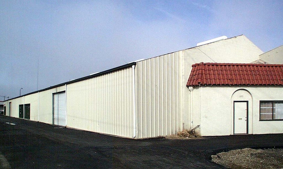 1055 Richards Blvd, Sacramento, CA for lease - Building Photo - Image 2 of 5
