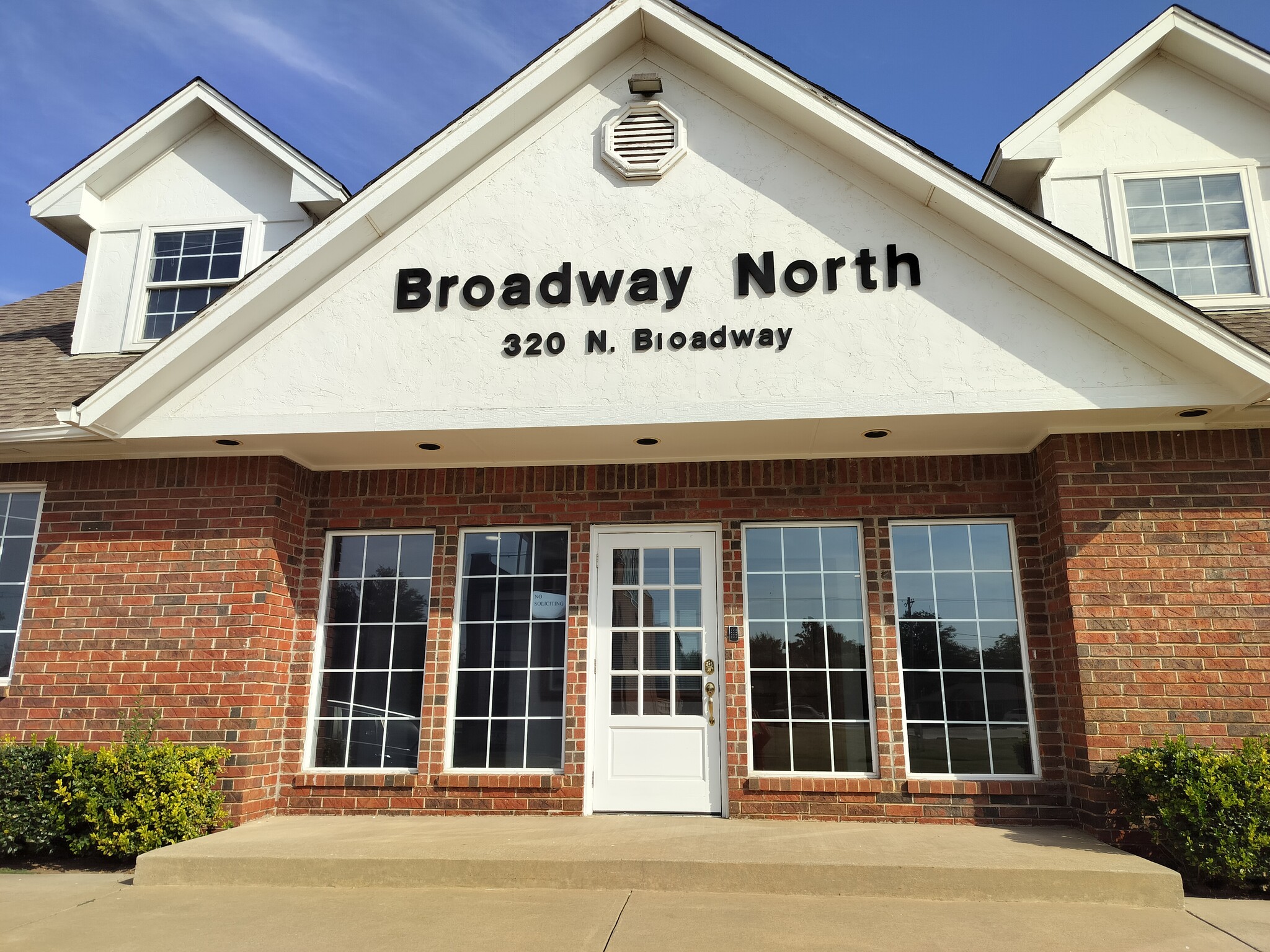 320 N Broadway, Edmond, OK for lease Primary Photo- Image 1 of 17